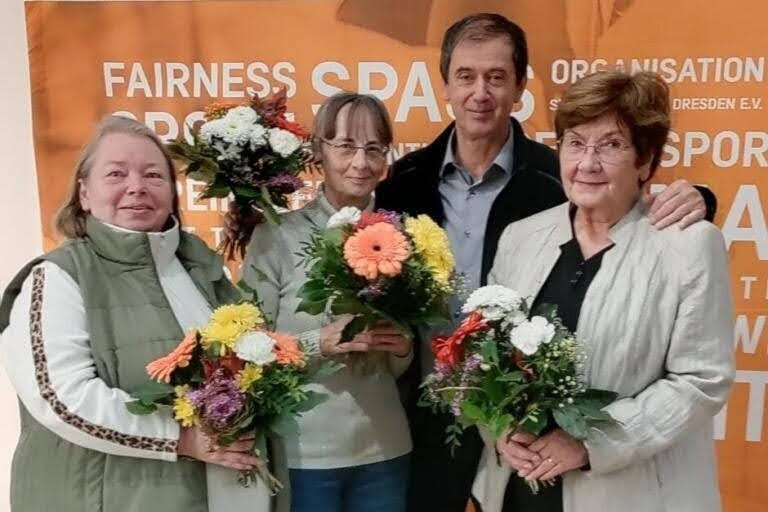 Ehrenamtliche Auszeichnung von vier Mitgliedern