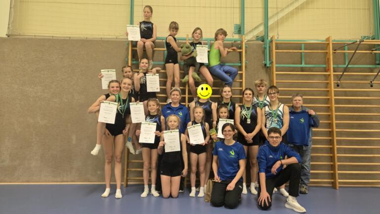Das Team Trampolinturnen des Postsportvereins Dresden